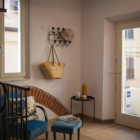 Saliscendi Apartamento *